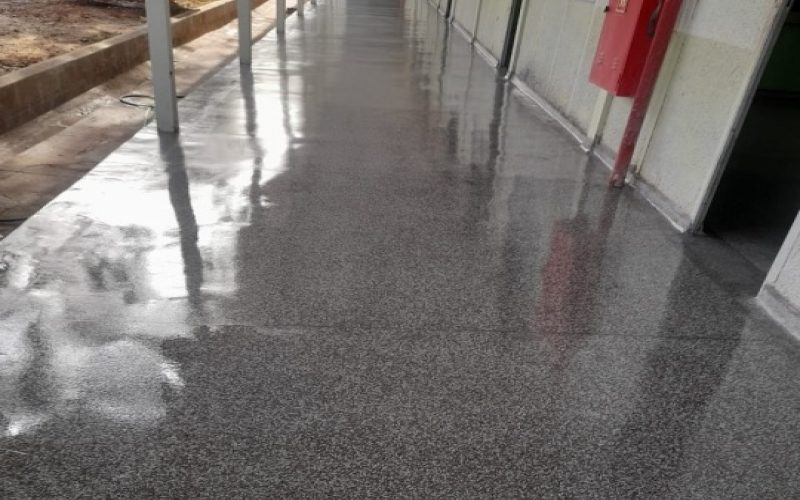 Limpeza de Pisos em Granilite 